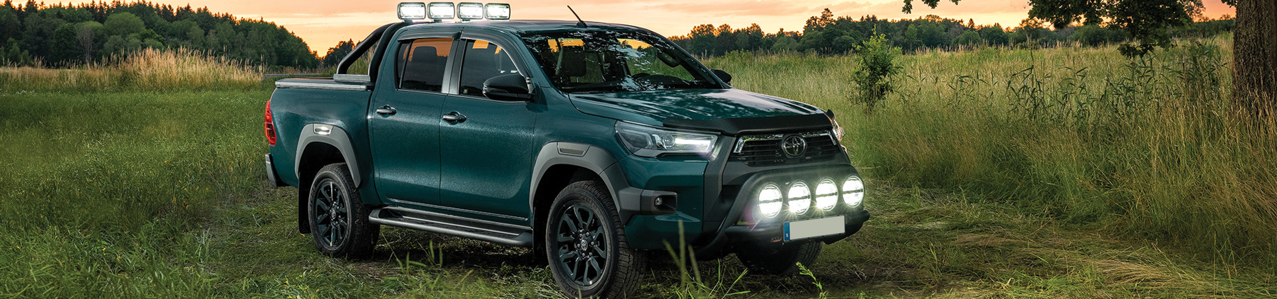 TOYOTA HILUX  HUNTER EDITION